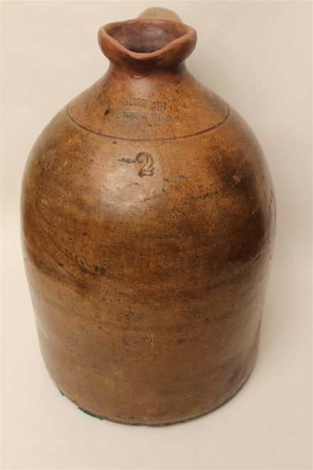 Cruche à bec verseur pour la mélasse, St. Johns /  Stone Ware / 2,  c.1858-1866